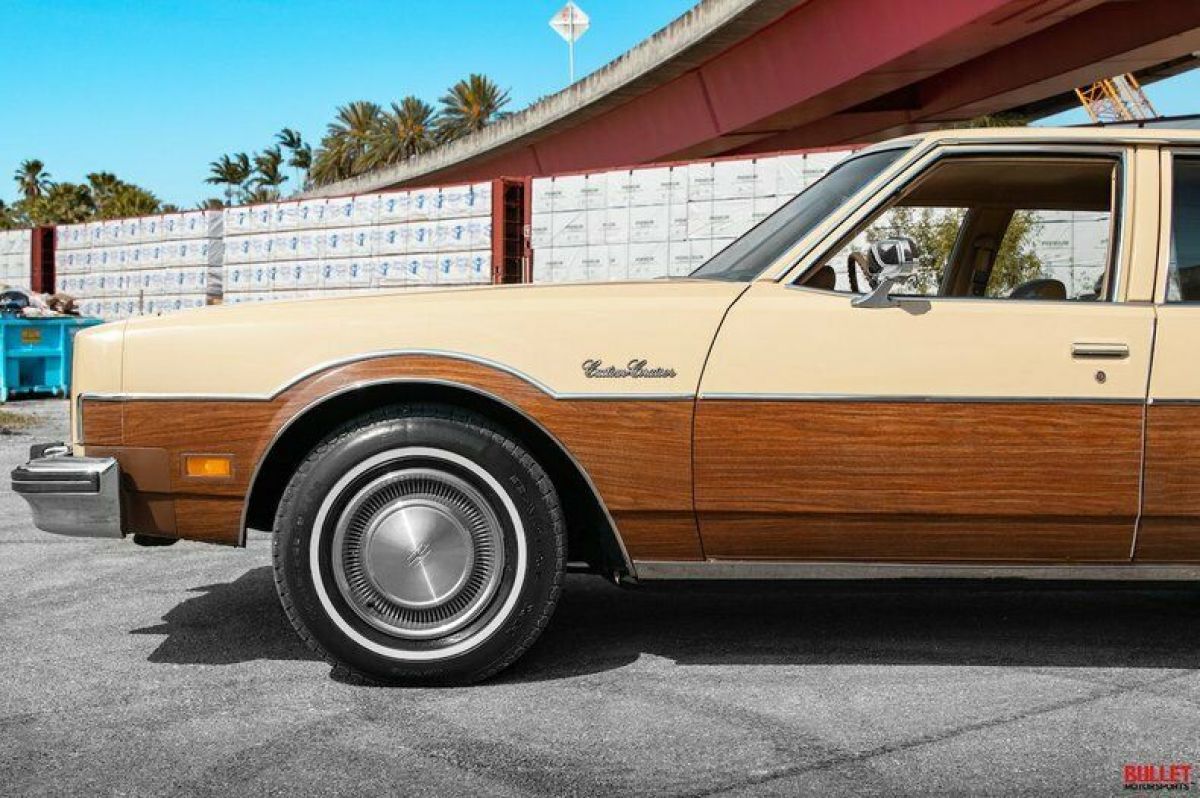 1977 Oldsmobile Custom Cruiser - photo 6