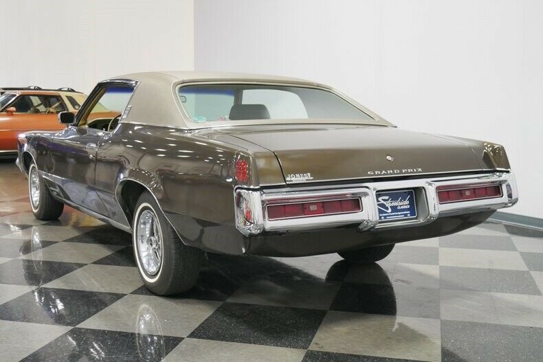 1969 Pontiac Grand Prix Model J - photo 11