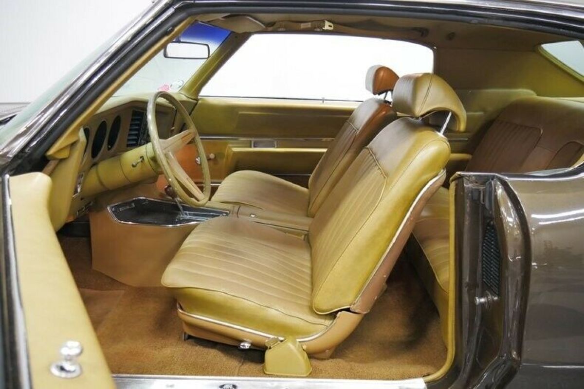 1969 Pontiac Grand Prix Model J - photo 5