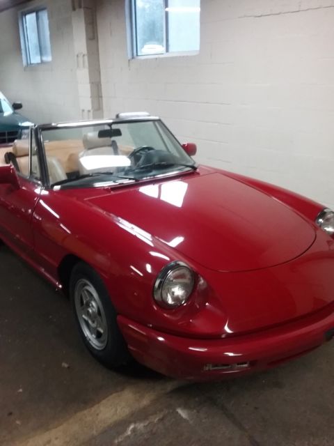 Last of the Spider Line 1991 Alfa Romeo Spider Base Convertible 2-Door