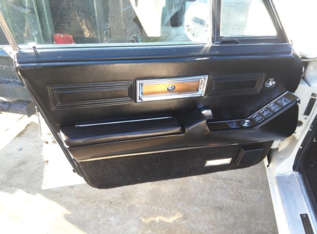 1968 Chrysler Imperial LeBaron - photo 2