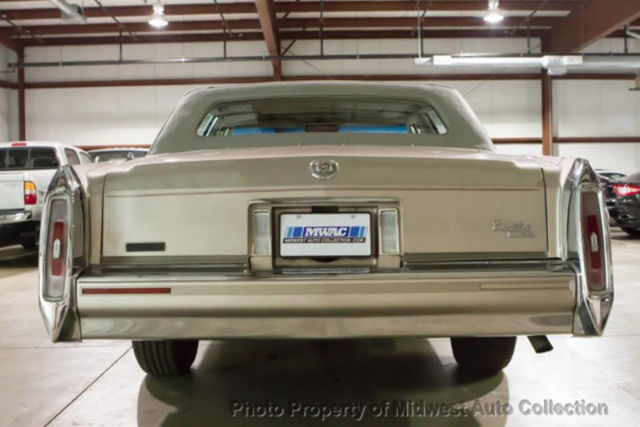 1992 Cadillac Brougham 4dr Sedan - photo 4