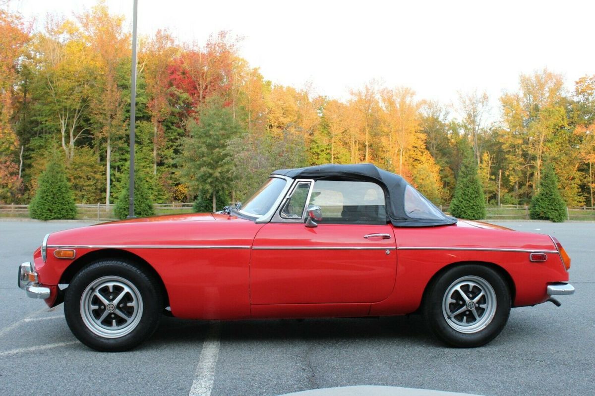 1974 MG MGB - photo 2