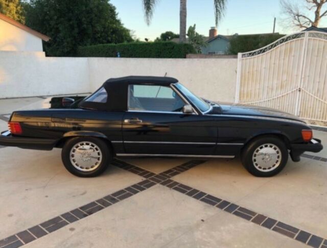 1987 Mercedes-Benz SL-Class Mercedes 560 SL family owned no reserve must sell - photo 2