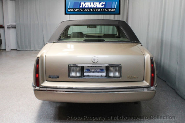 1994 Cadillac DeVille LEATHER ONLY 27K MILES LIKE NEW RARE 4.9L ENGINE - photo 4