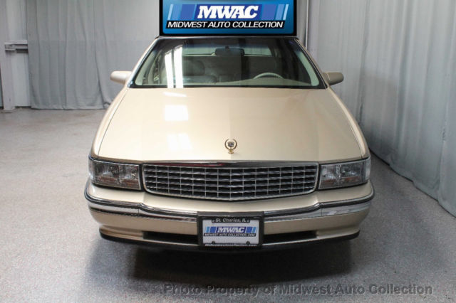 1994 Cadillac DeVille LEATHER ONLY 27K MILES LIKE NEW RARE 4.9L ENGINE - photo 8