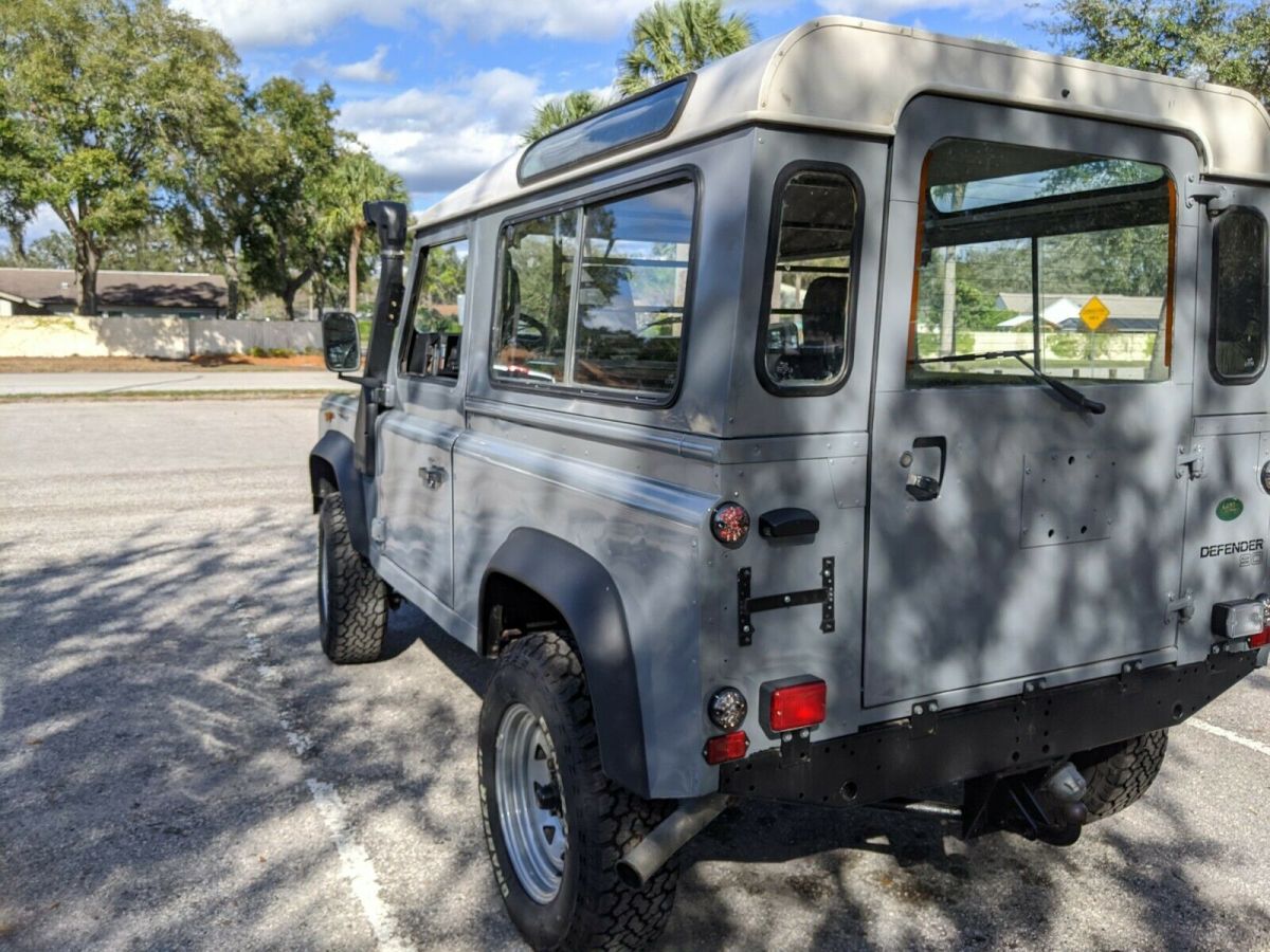 1993 Land Rover Defender - photo 11