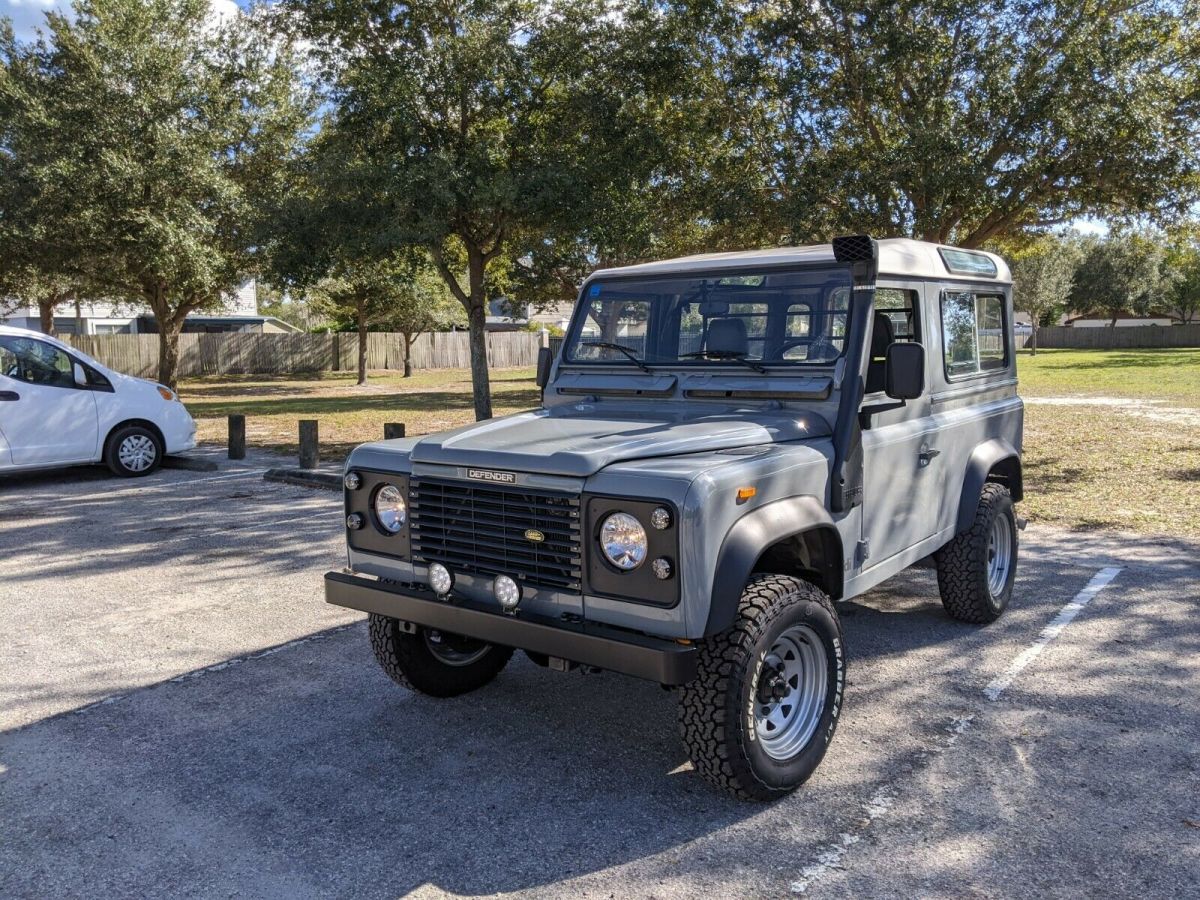 1993 Land Rover Defender - photo 2