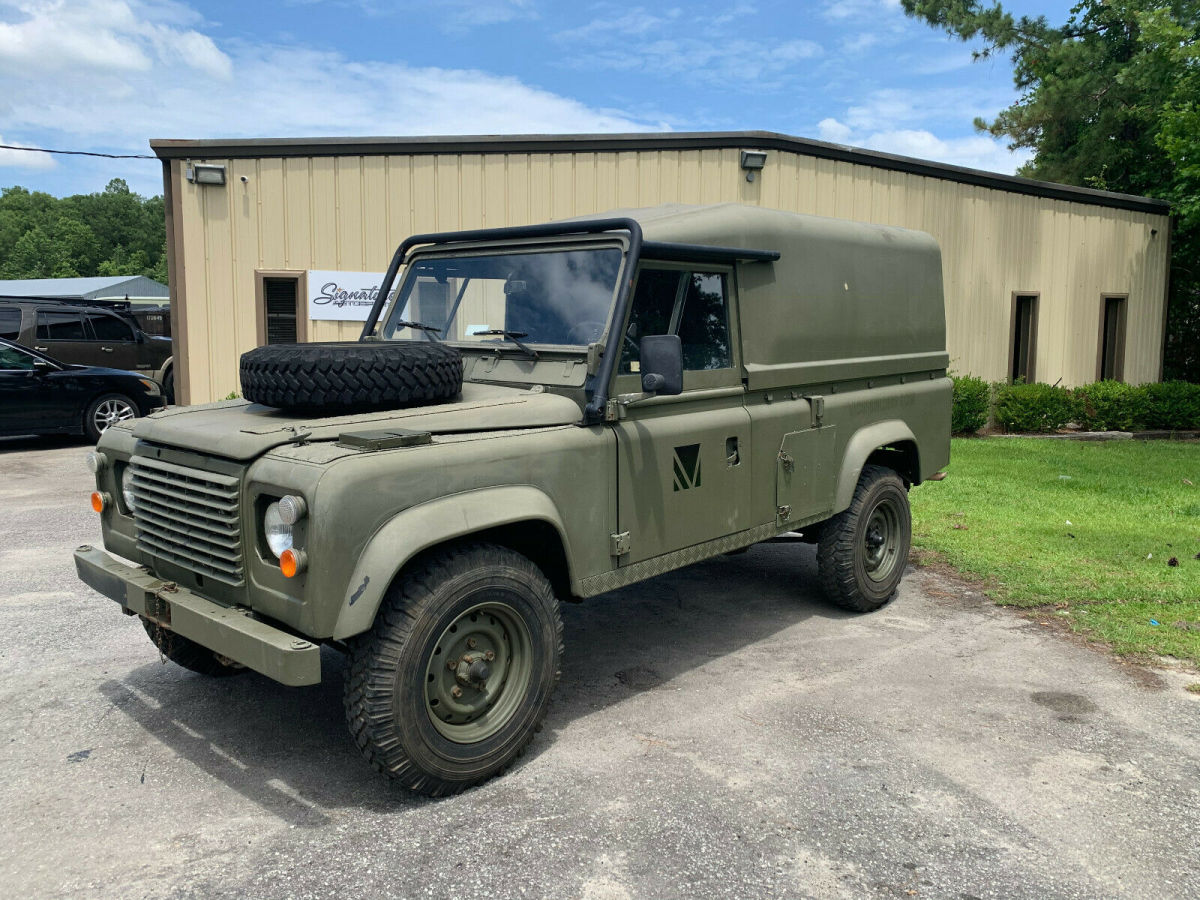 Left Hand Drive original Tithinous Land Rover Defender 1981 Land Rover Defender