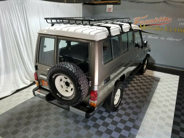 1990 Toyota Land Cruiser FJ75 - photo 13