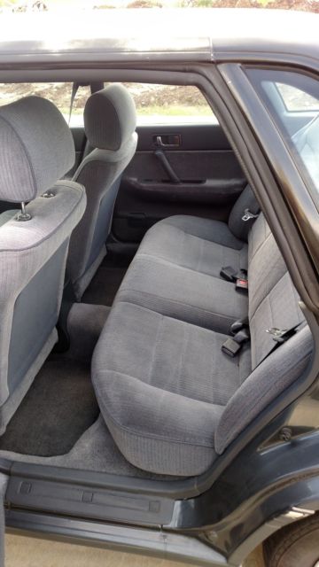 1992 Subaru Legacy L - photo 10