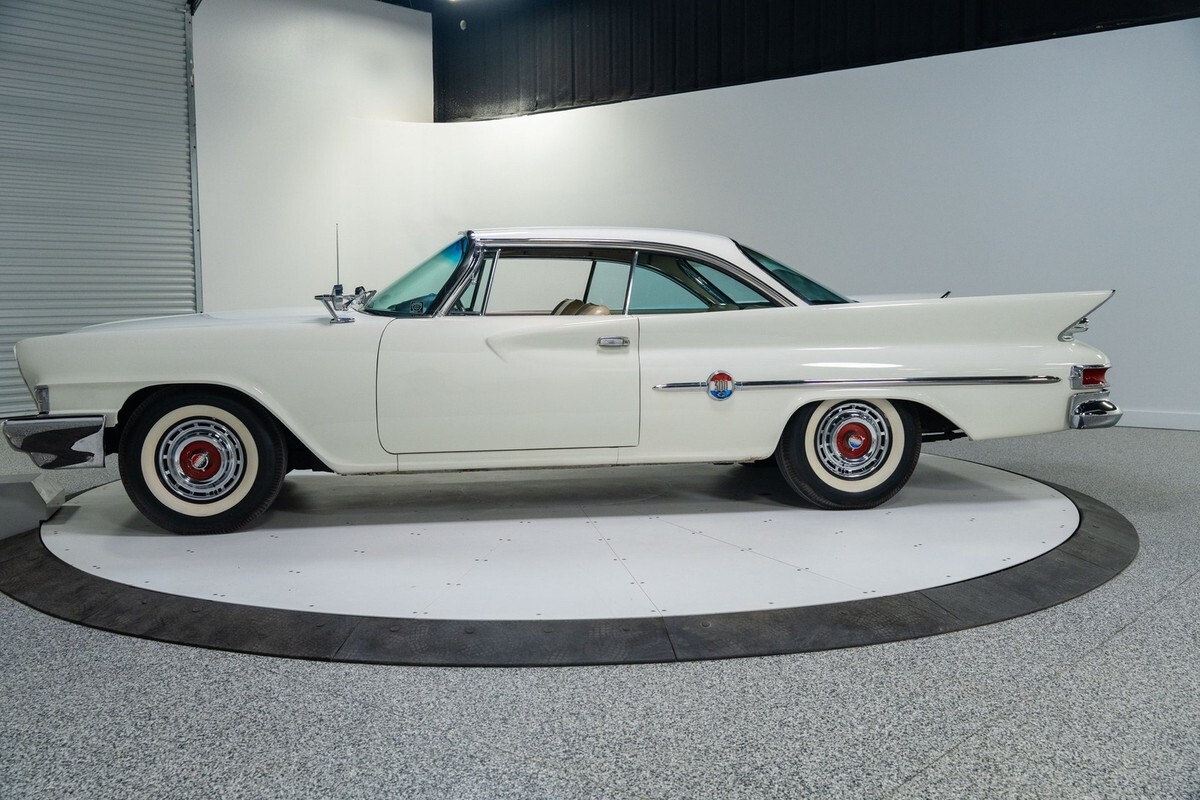1961 Chrysler 300G - photo 3