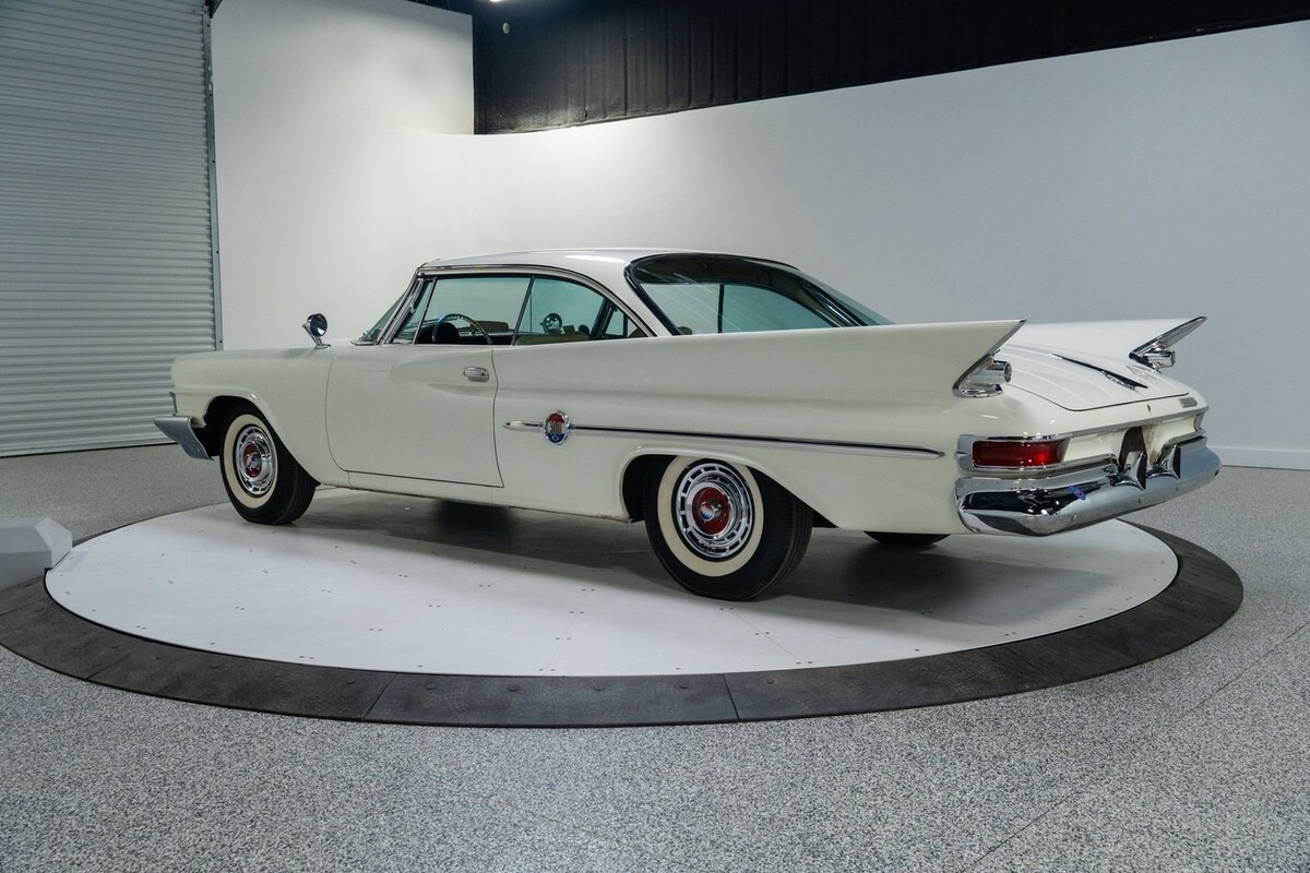 1961 Chrysler 300G - photo 4