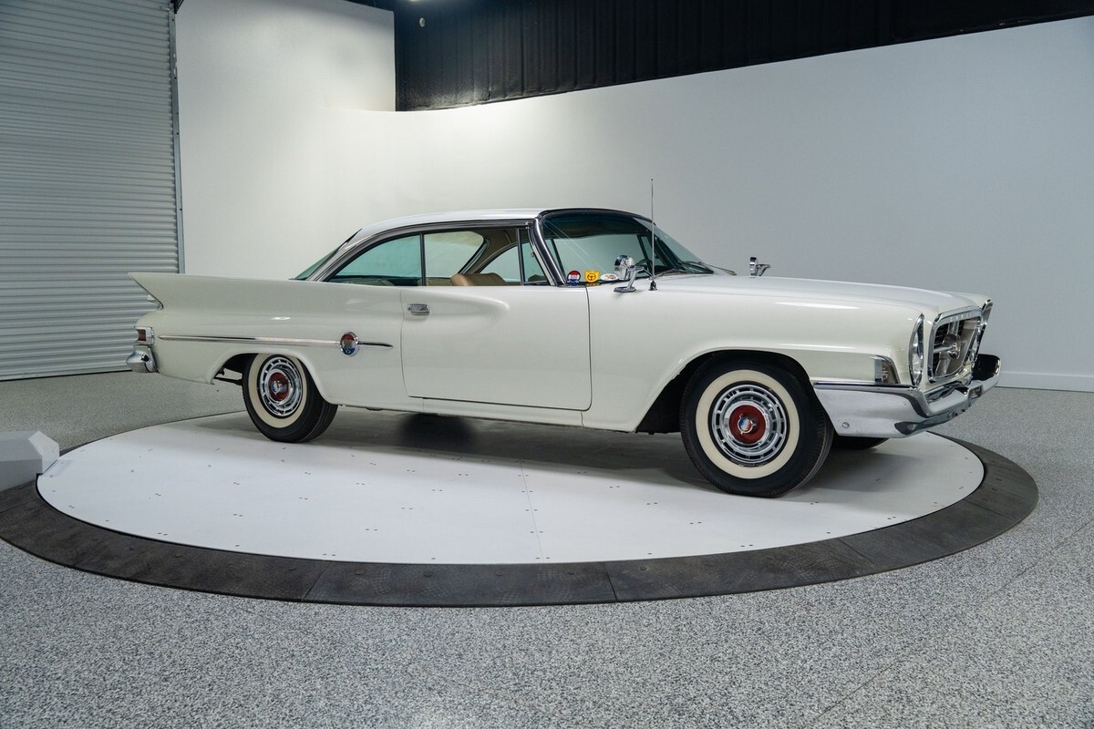 1961 Chrysler 300G - photo 8
