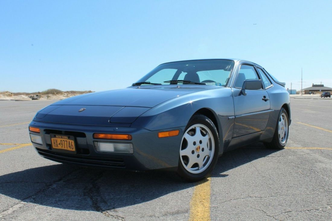 Less than 2,000 documented miles. Blue Chip collectable Porsche 944 S2 1990 Porsche 944 S2