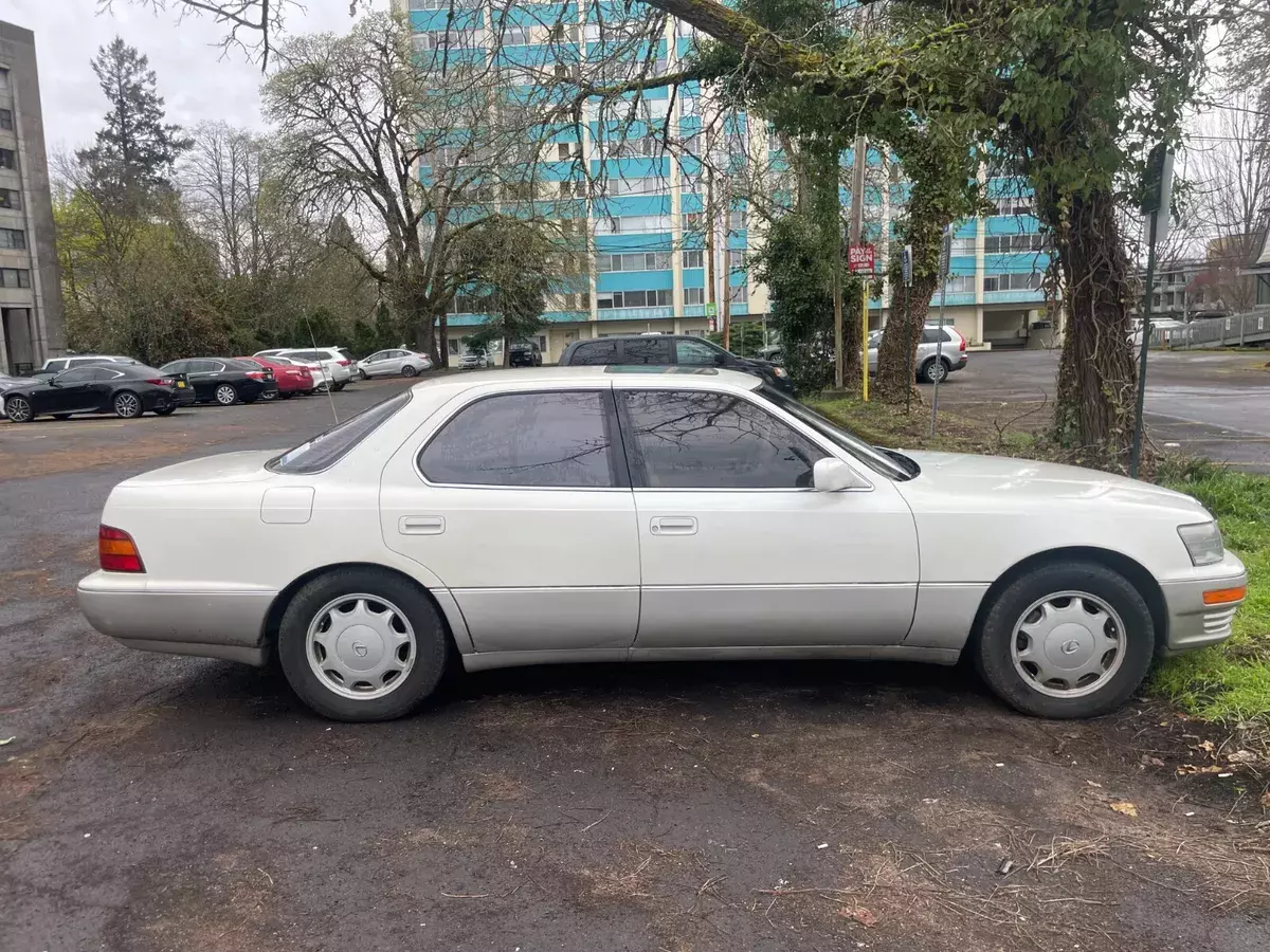 Lexus LS 1994 - Needs new catalytic converter (Eugene OR) 1994 Lexus LS