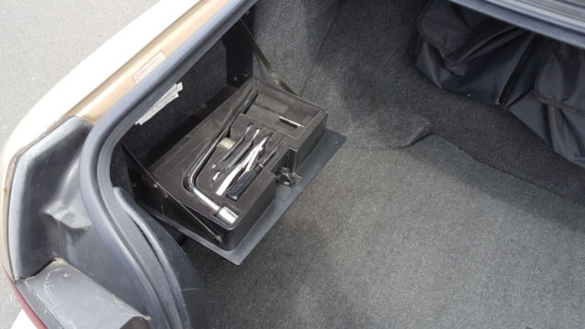 1992 Lexus LS Base 4dr Sedan - photo 8