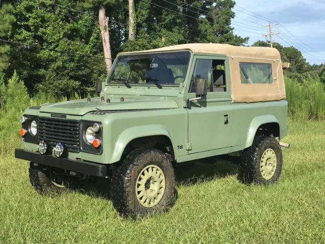 LHD defender 90 soft top, 200tdi diesel, Very clean truck, in heritage colors 1986 Land Rover Defender