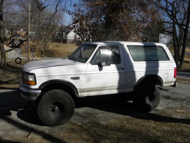 1994 Ford Bronco CUSTOM - photo 2