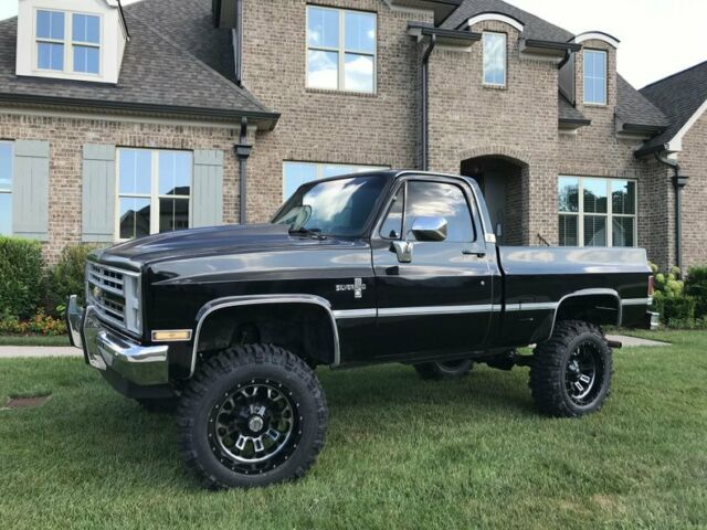 Lifted 4x4 with AC 1987 Chevrolet Silverado 1500
