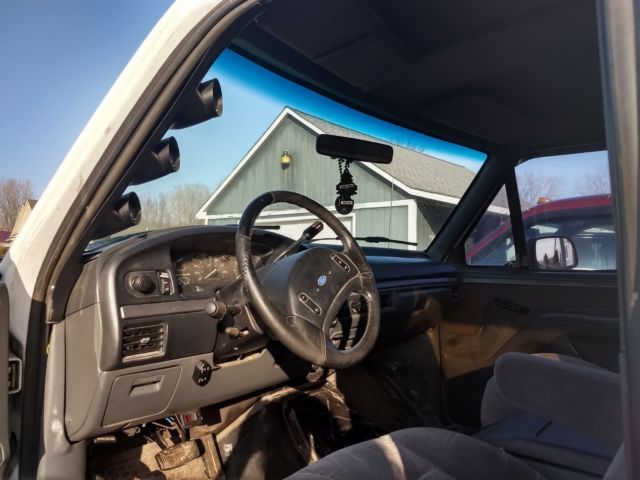 1993 Ford Bronco XLT - photo 6