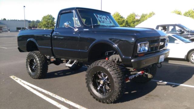 Lifted GMC K15 4X4 Pick-up Truck 1967 GMC Sierra 1500