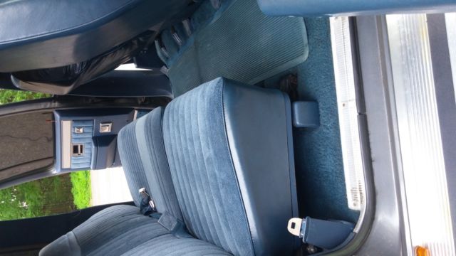 1987 GMC Suburban Sierra Classic - photo 6