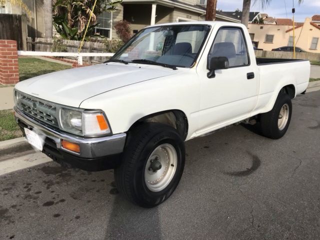 Lifted1994 toyota pickup truck 22r engine 2.4l Runs great Manual 5 Speed 1994 Toyota Pickup