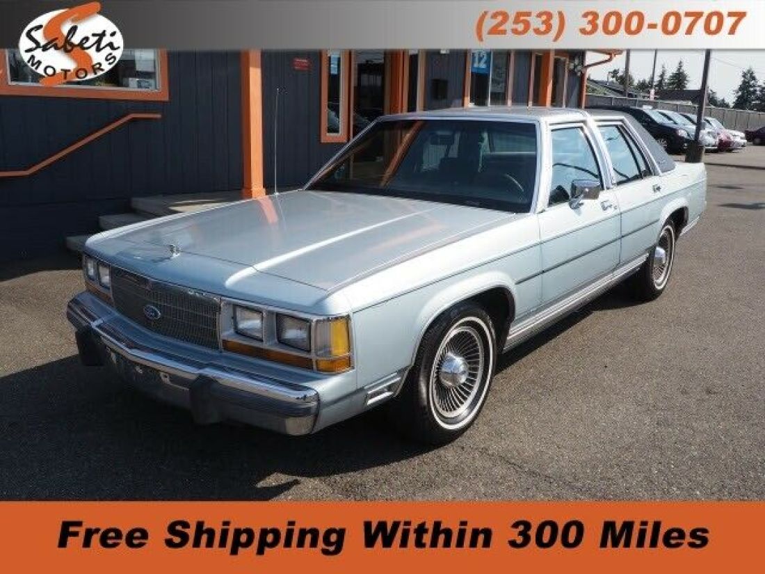 Light Blue Ford Crown Victoria with 99,801 Miles available now! 1990 Ford Crown Victoria LX
