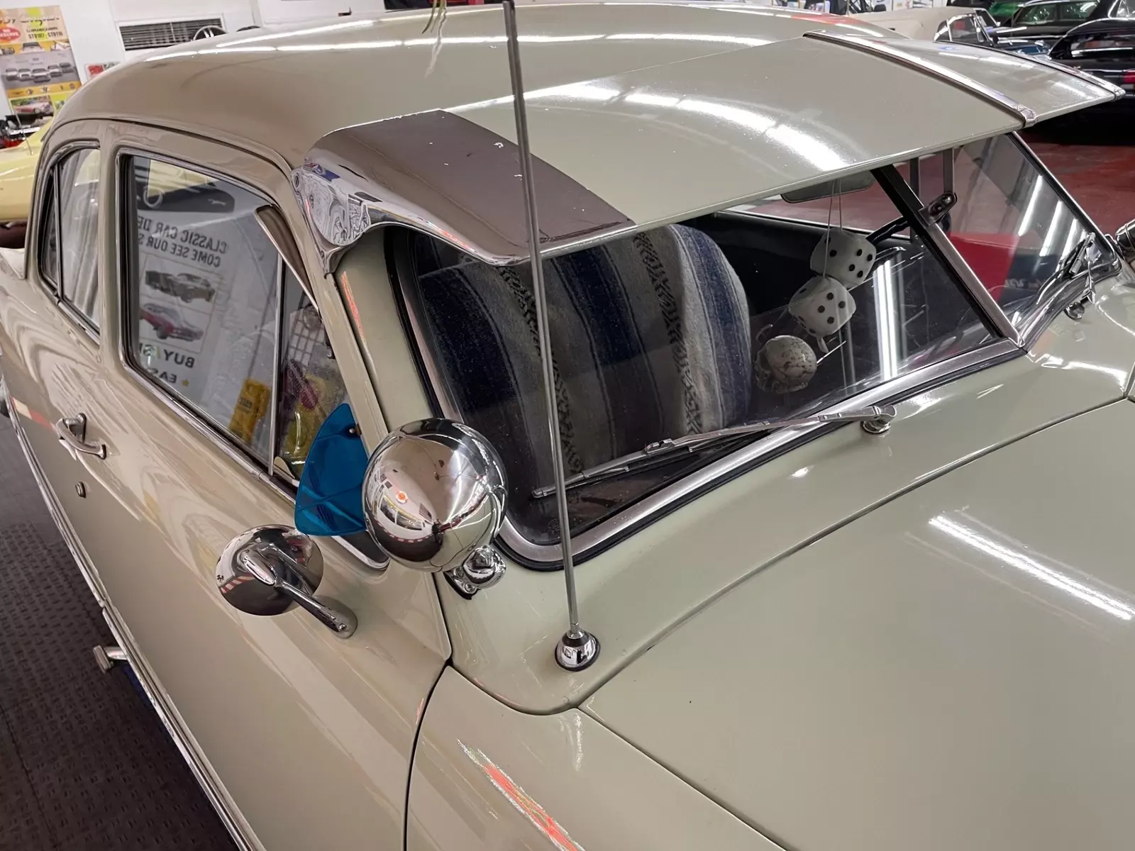 1951 Ford Hot Rod / Street Rod - CUSTOM SEDAN - 302 V8 ENGINE - - photo 11