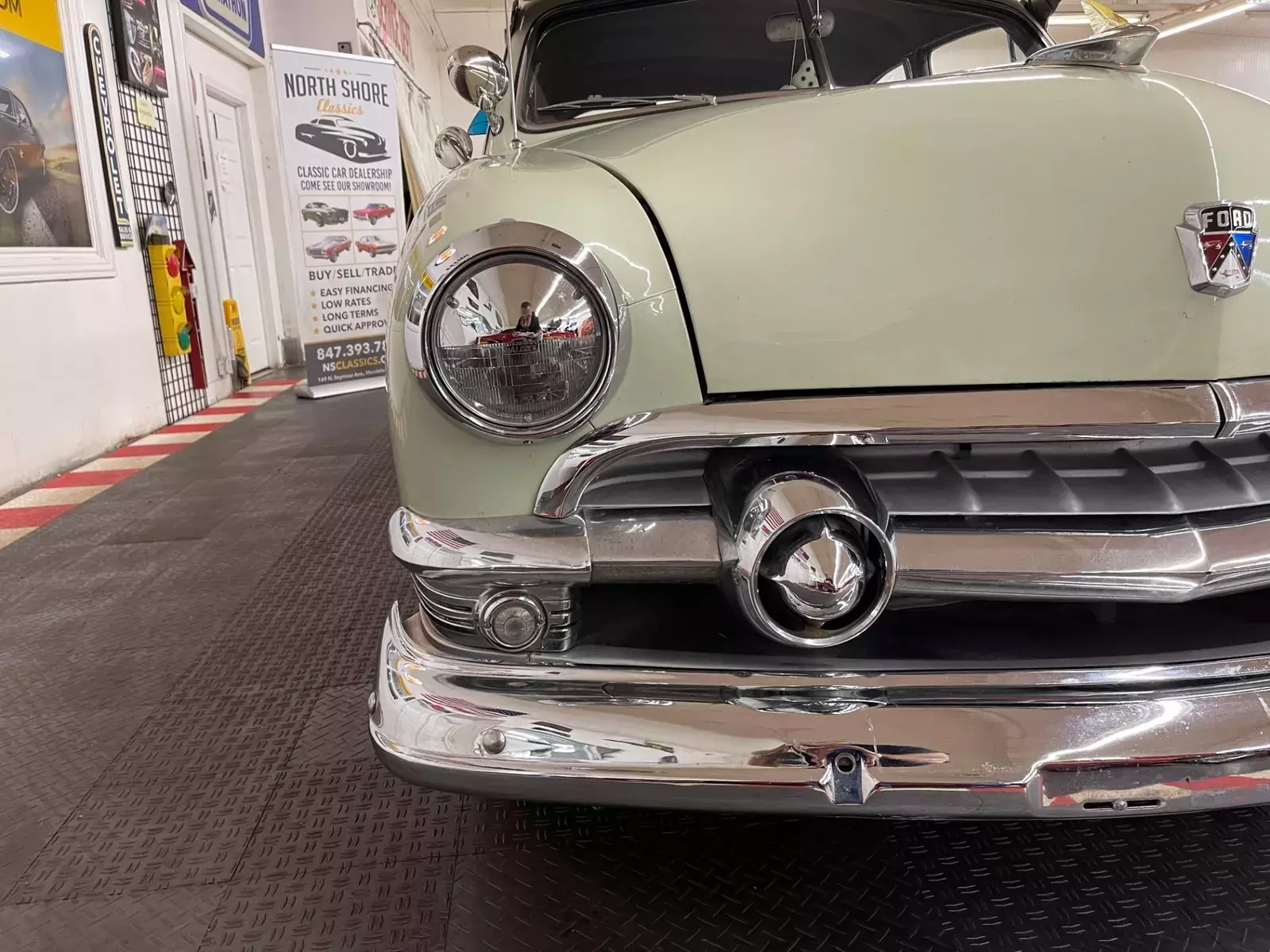 1951 Ford Hot Rod / Street Rod - CUSTOM SEDAN - 302 V8 ENGINE - - photo 8