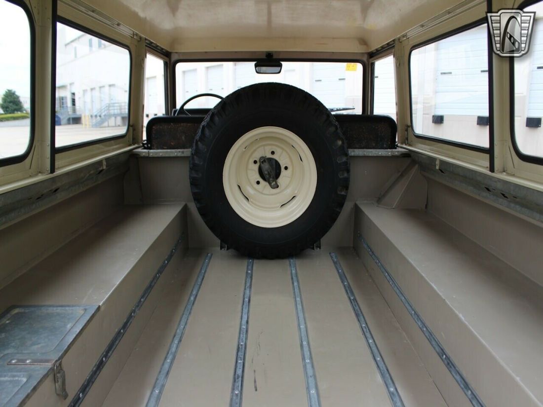 1983 Land Rover Santana 109 - photo 11