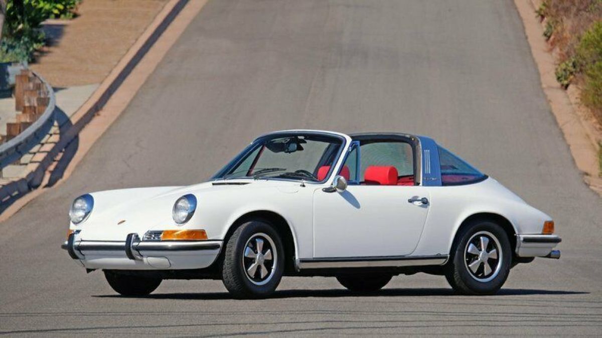 1970 Porsche 911 E Targa - Only 16k Miles(!) - Single Family Owners - photo 2