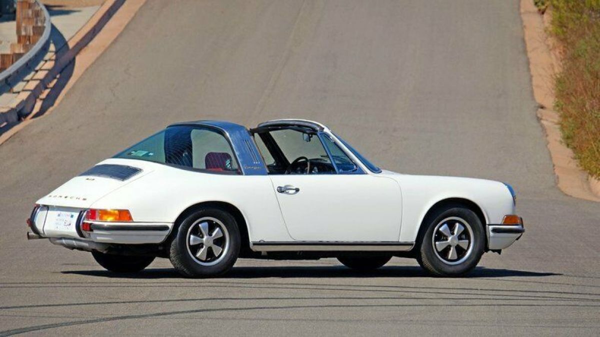 1970 Porsche 911 E Targa - Only 16k Miles(!) - Single Family Owners - photo 3