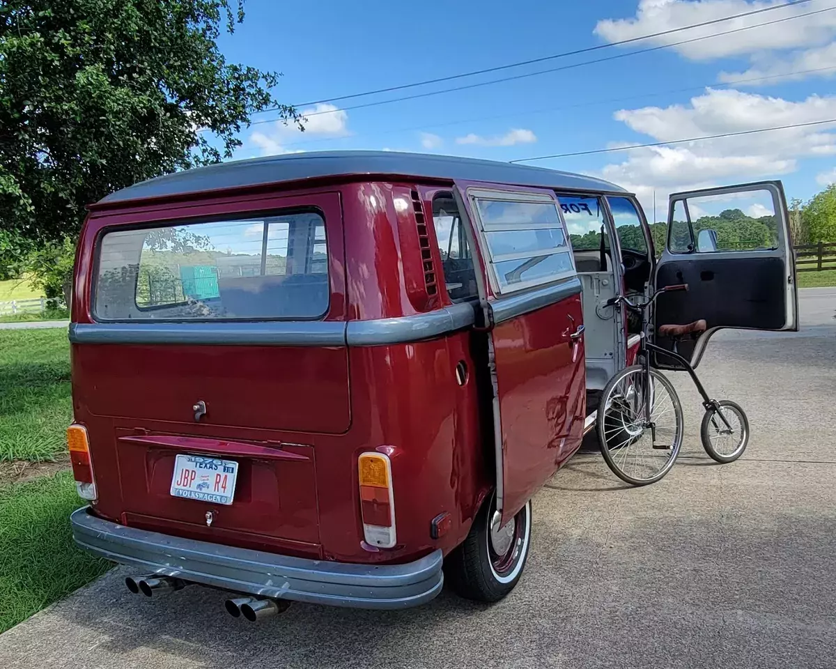 Lightened Camper - 2.0 Liter Fuel Injected - 4 Speed - Whitewalls - No Reserve! 1976 Volkswagen Bus/Vanagon