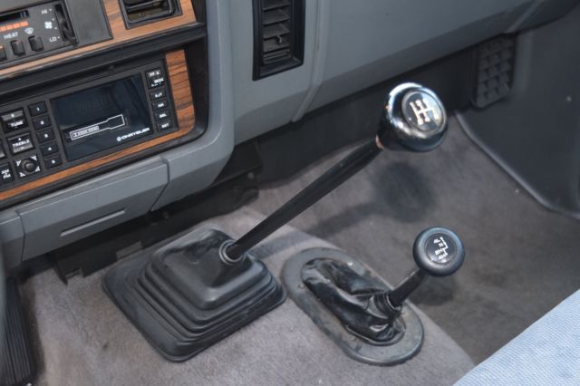 1992 Dodge Ram 2500 - photo 9