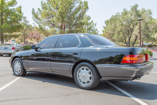 1993 Lexus LS 400