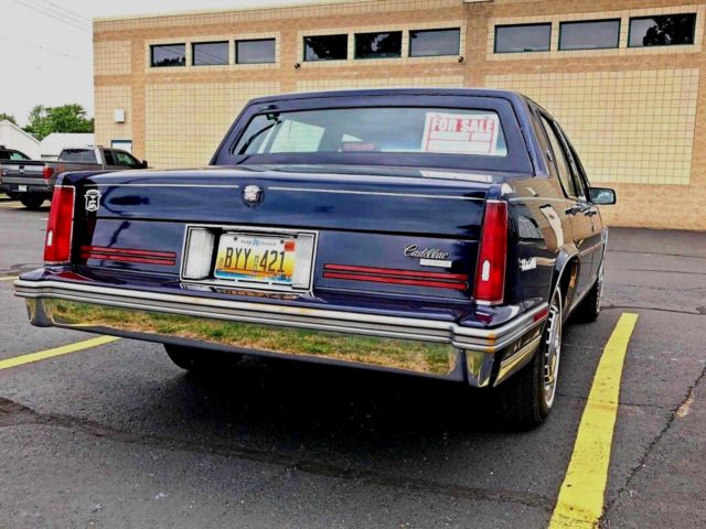 1988 Cadillac DeVille Sedan - photo 11