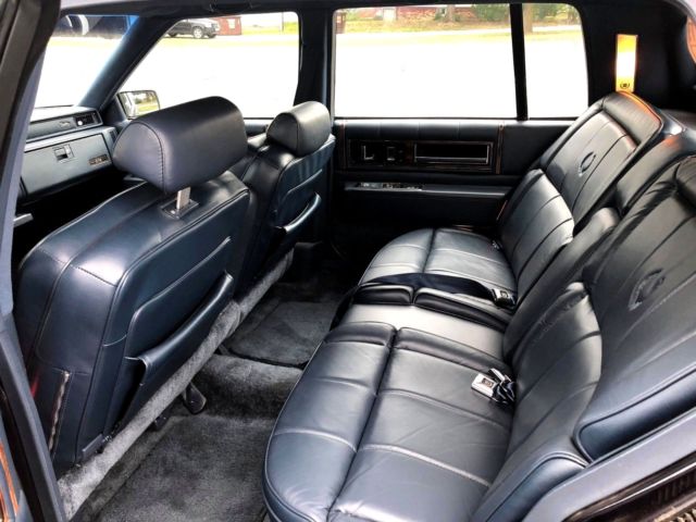 1988 Cadillac DeVille Sedan - photo 6