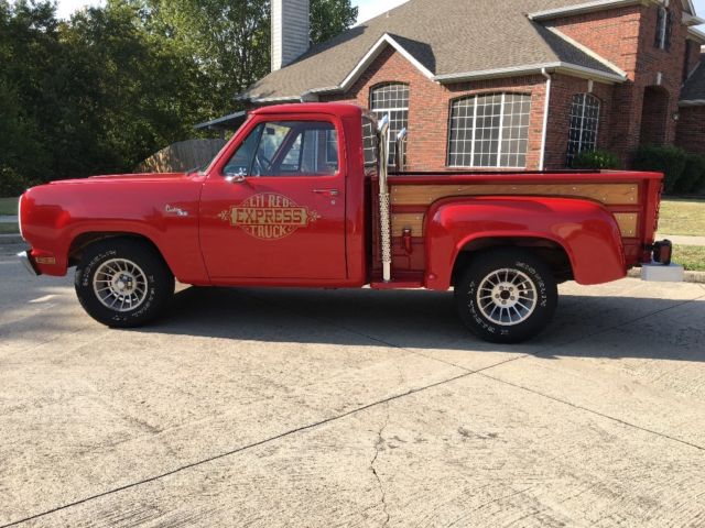 Lil red express (clone) 1980 Dodge Ram 1500 Lil red express