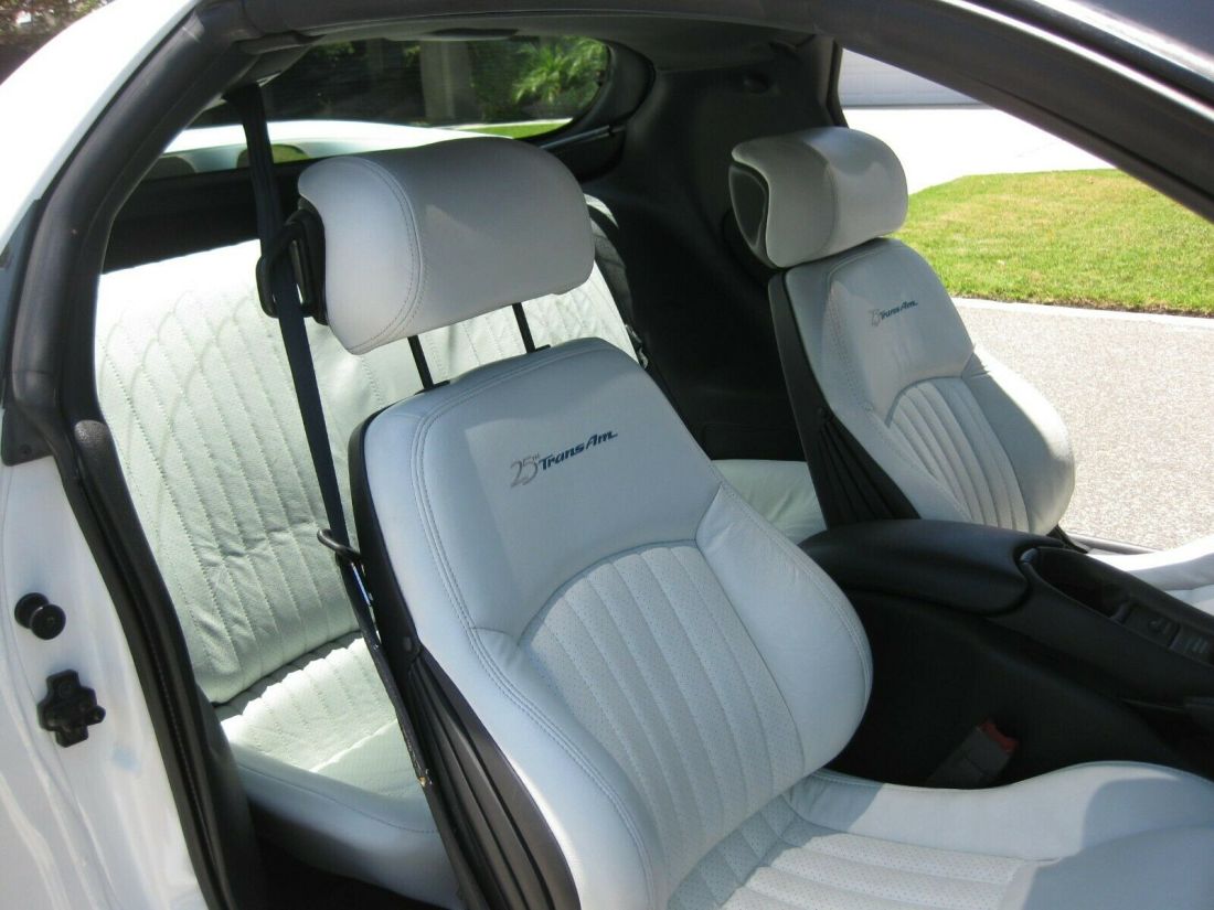 1994 Pontiac Firebird - photo 9