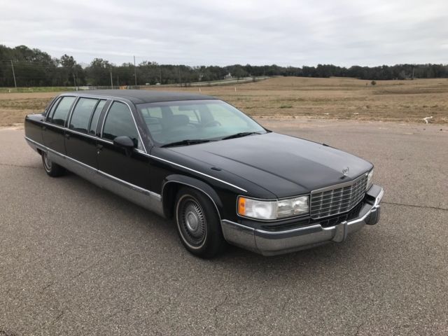 1994 Cadillac Fleetwood Limousine - photo 3