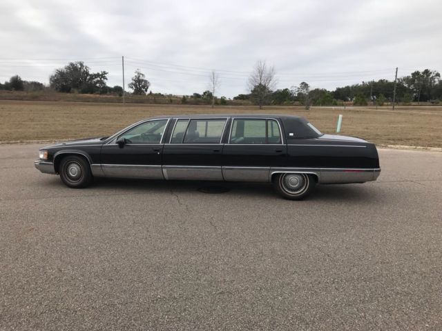 1994 Cadillac Fleetwood Limousine - photo 8