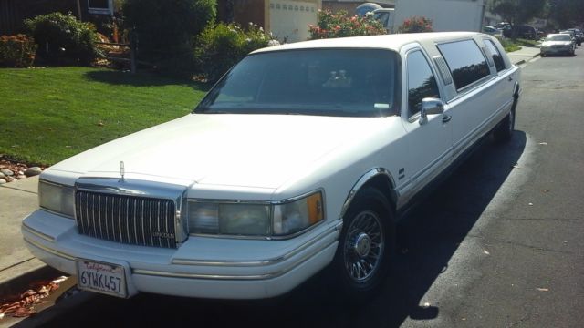1994 Lincoln Town Car Limousine - photo 2
