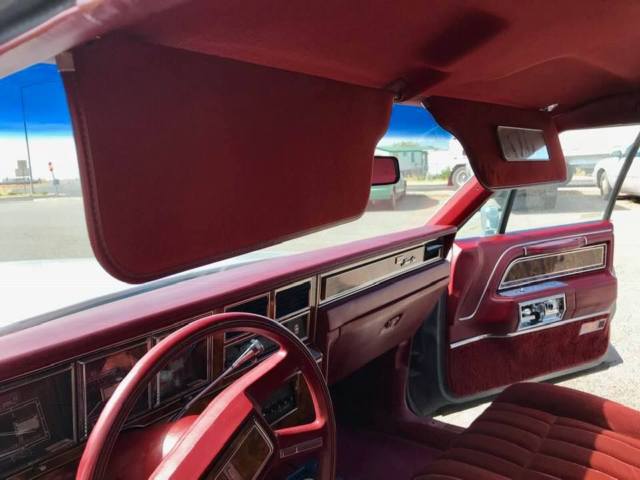 1984 Ford TOWNCAR - photo 6