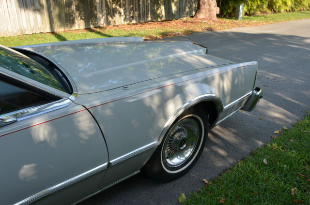 1976 Lincoln Mark Series - photo 12