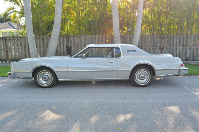 1976 Lincoln Mark Series - photo 2