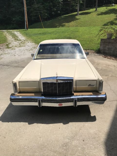 1982 Lincoln Continental Emilio Pucci Designer Series - photo 3