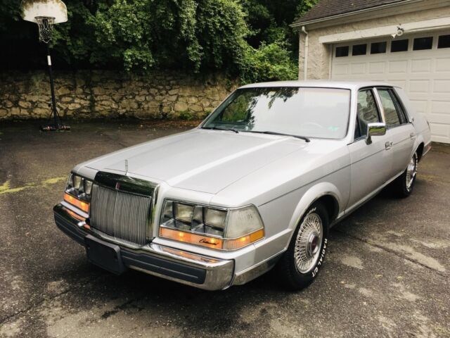 1987 Lincoln Continental - photo 7