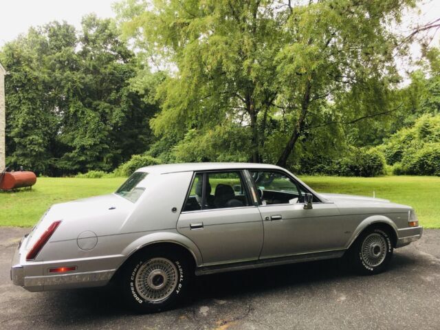 1987 Lincoln Continental - photo 9